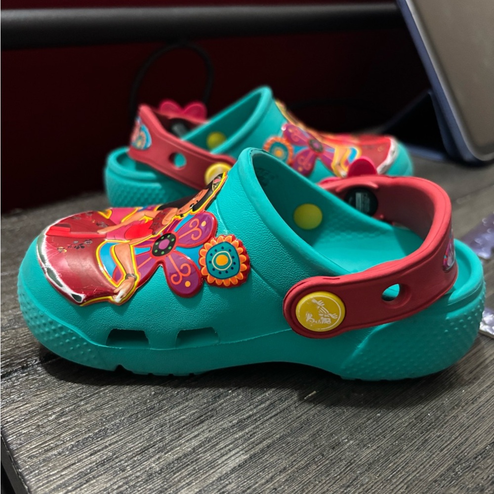 Crocs little girls size 7 Elena of Avalor Clog - Picture 6 of 10